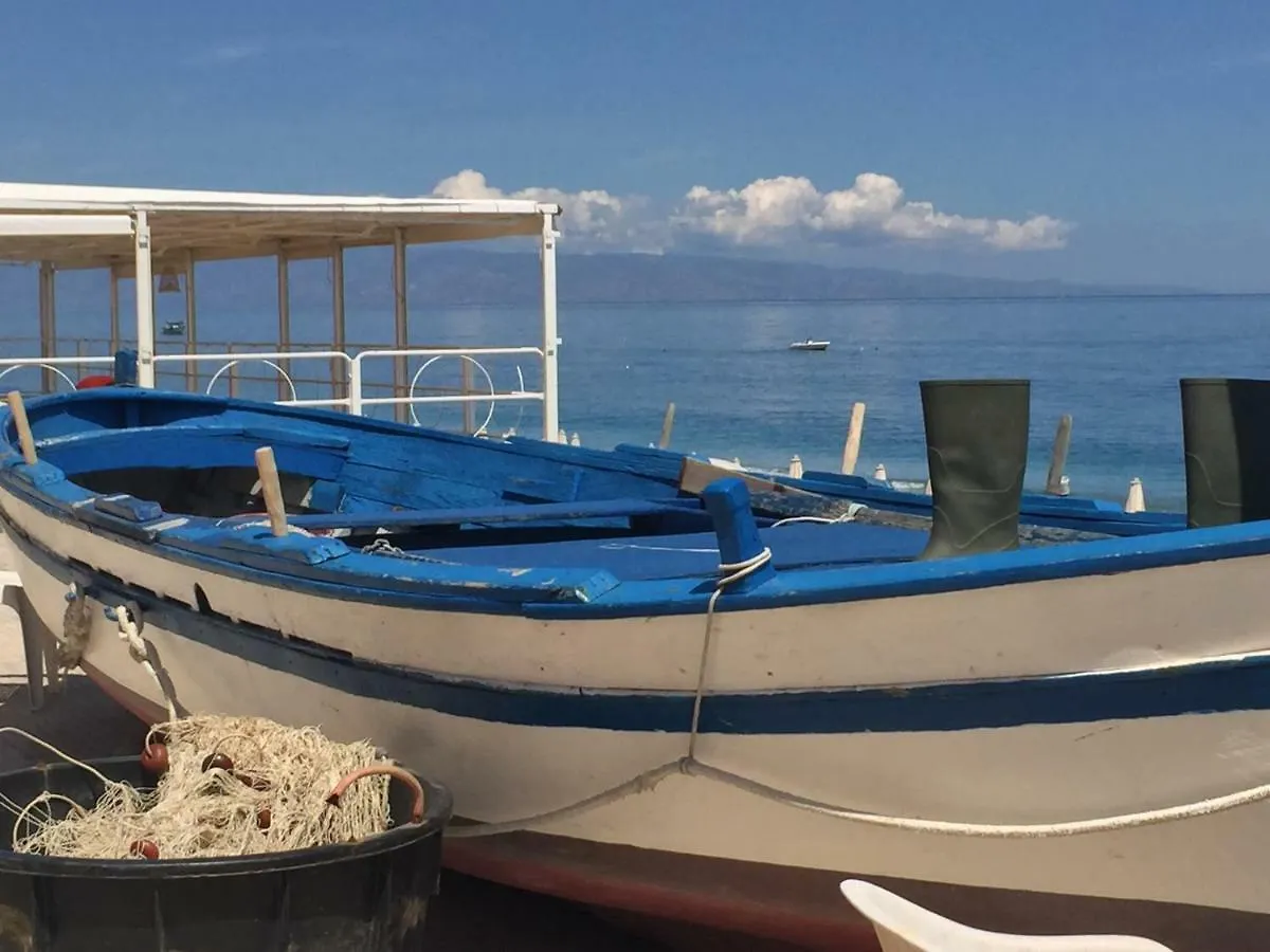 Case Borgo Vacanze Letojanni